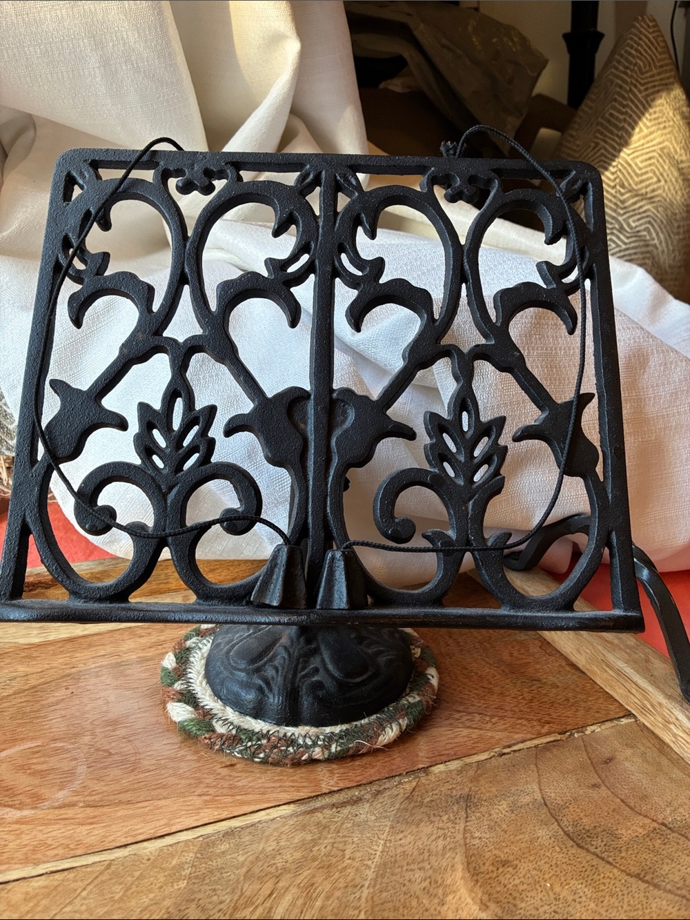 Vintage Cast Iron Cookbook Stand - Black